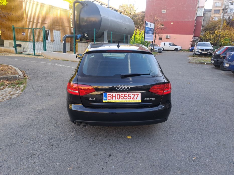 Vând audi a4 b8 2.0tdi 143cp