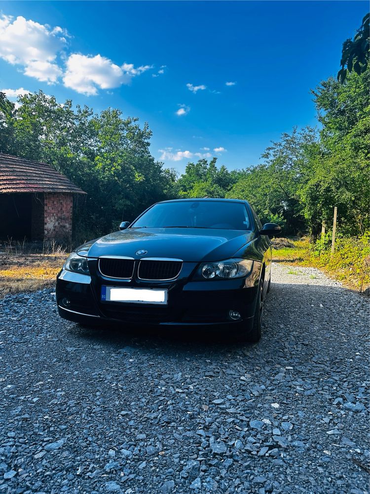 Продавам BMW 318, 2007 година