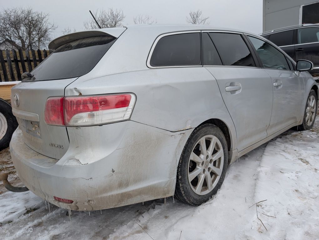 Dezmembrez Toyota Avensis 2011 2.2 D4D