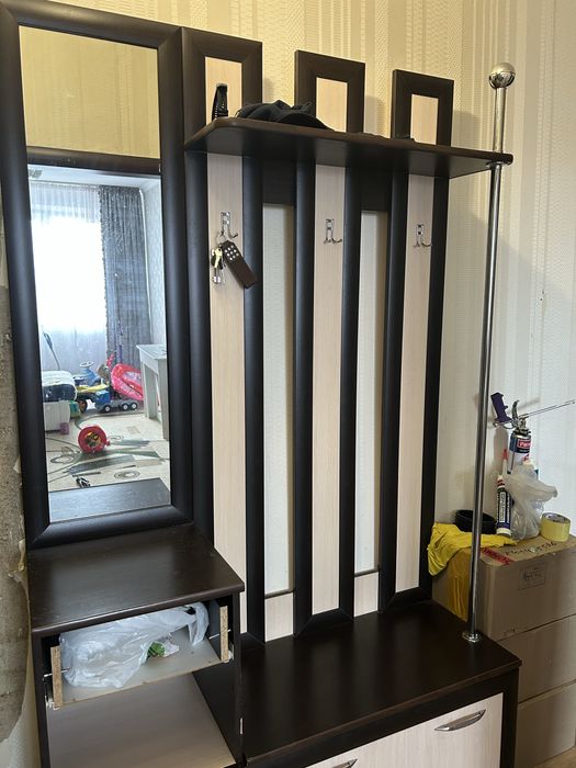 Срочно Продам прихожую б/у