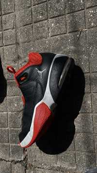 Nike Air Jordan Max Aura 3 / Black Red