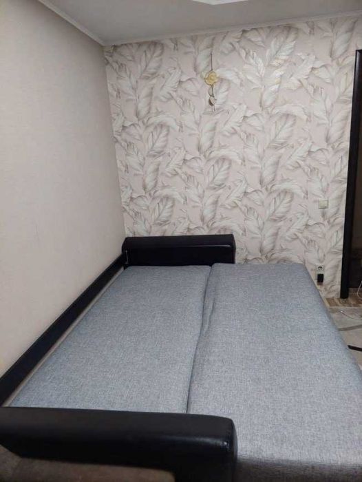 Срочно продам диван