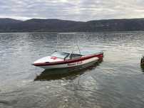 Barcă cu motor,   Mastercraft, V8