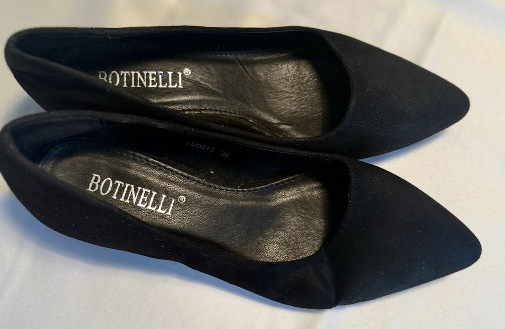Pantofi negri eleganți BOTINELLI, mărimea 36, stare impecabilă