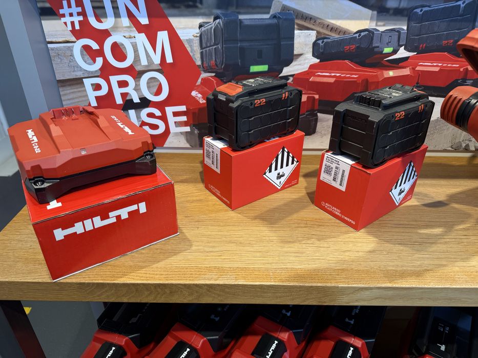 Нови Hilti Nuron 2 x B22-255-12ah + C8. 230v07.25г