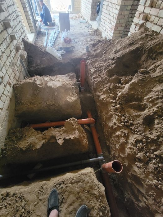 Урачи ва сантехник устаси.