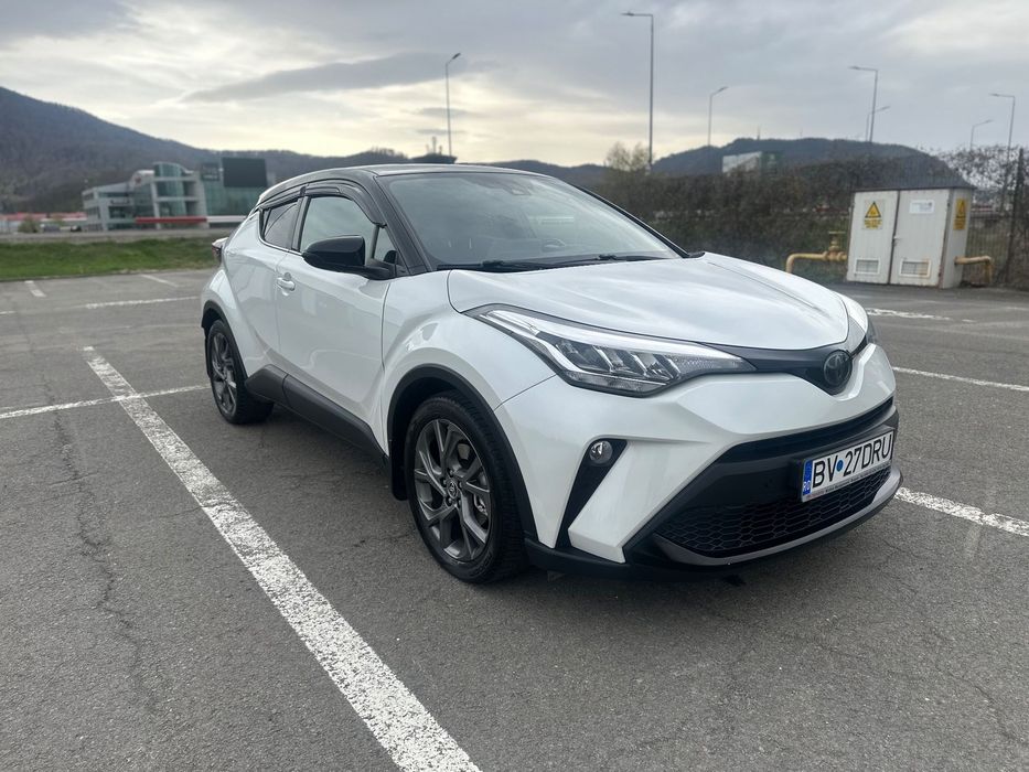 Toyota C-HR Toyota C-HR C-Lassy Bi-tone 2020 Hybrid full options Impozit 15 ron an