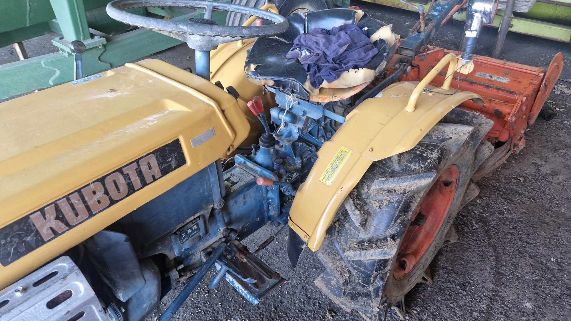 Kubota b7000 Трактор нови гуми с фреза и плуг