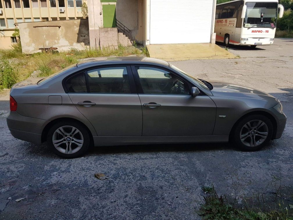 BMW E90 320d 177кс N47 ръчка седан НА ЧАСТИ!