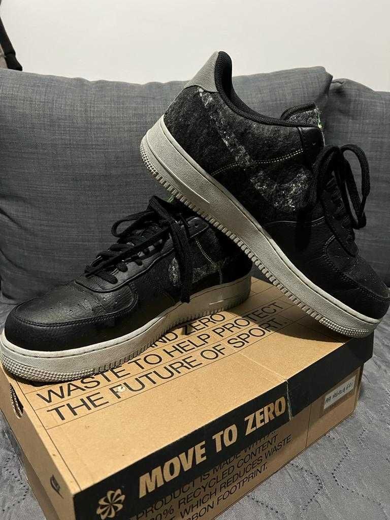 Adidasi Nike Air Force 1, model marmura, negru cu gri, marimea 47.5