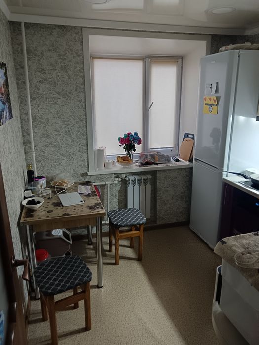 Продам трёхместную квартиру. Квартира тёплая, светлая заезжай и живи.