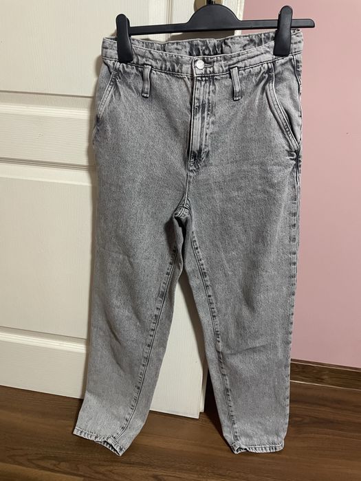 Сиви дънки Mom fit Mango