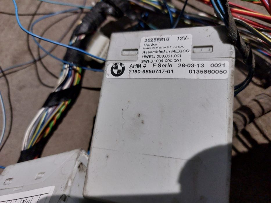 Cârlig rabatabil electric BMW F10 F11 complet cu module și instalație