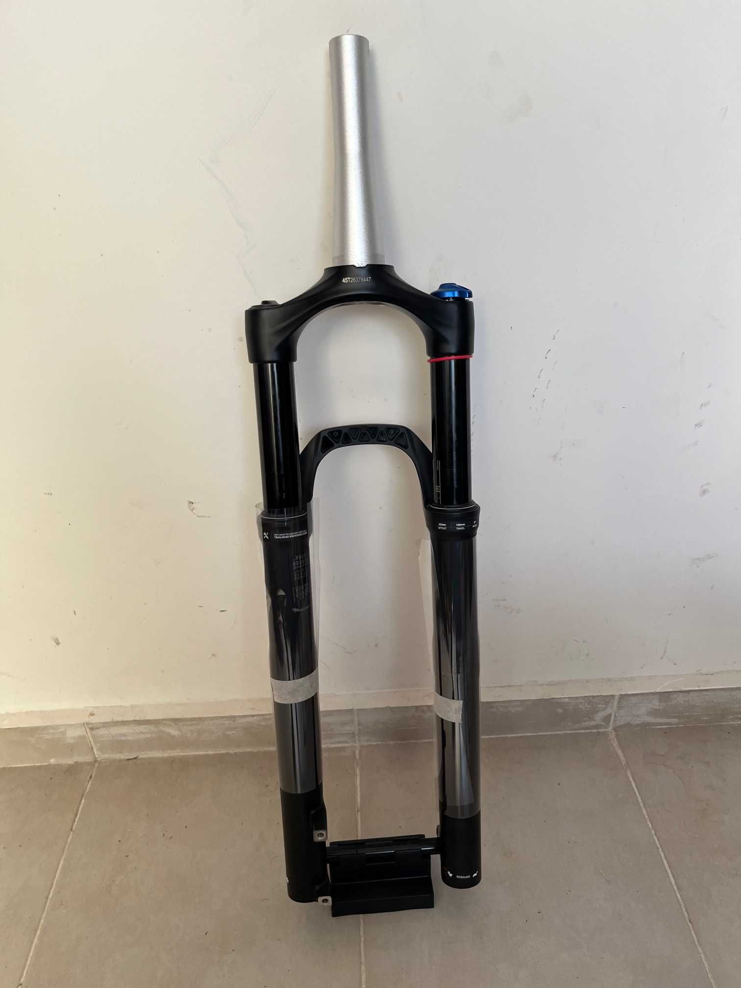 Rock Shox Reba 29" 120mm. Чисто нова