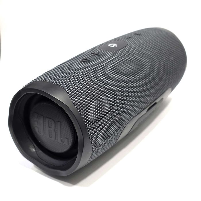 Hope Amanet P8 Boxa portabila JBL Charge Essential 2 40W