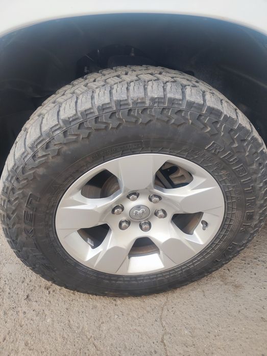 Две гуми 275/65/18