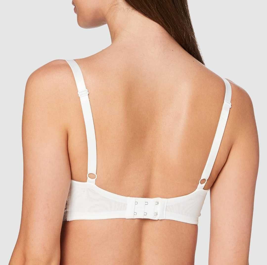 Сутиен Triumph 70G, цвят екрю.