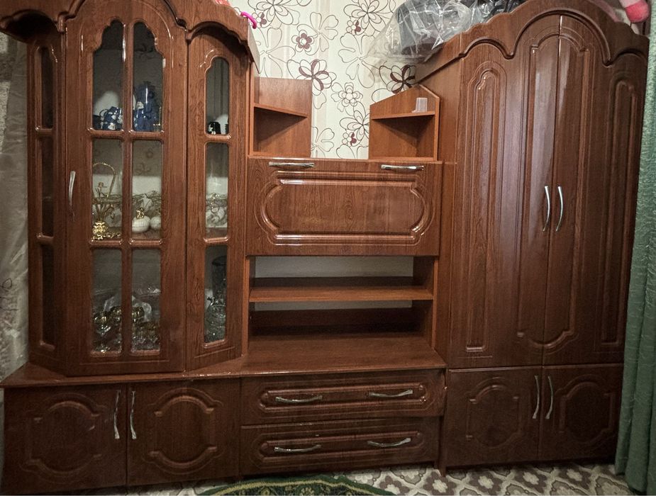 Продам горку и шифонер