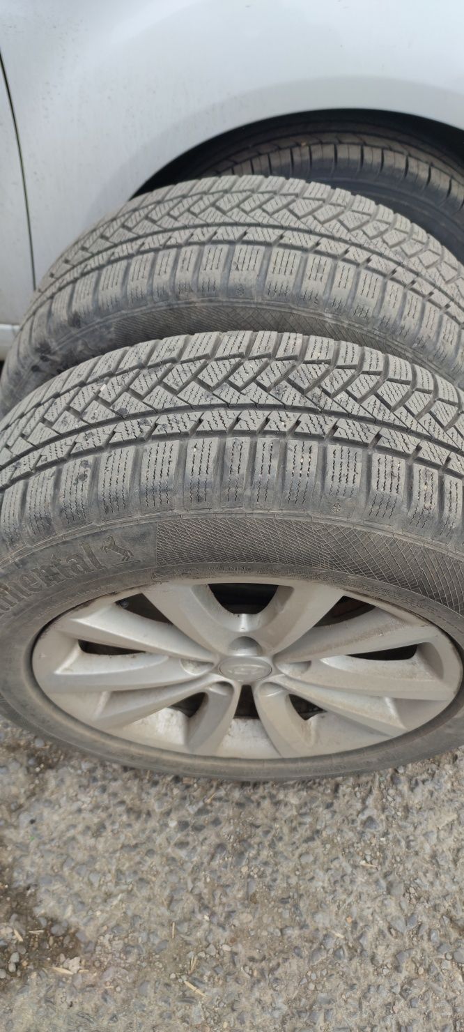 Продавам зимни гуми Continental 225/60/17