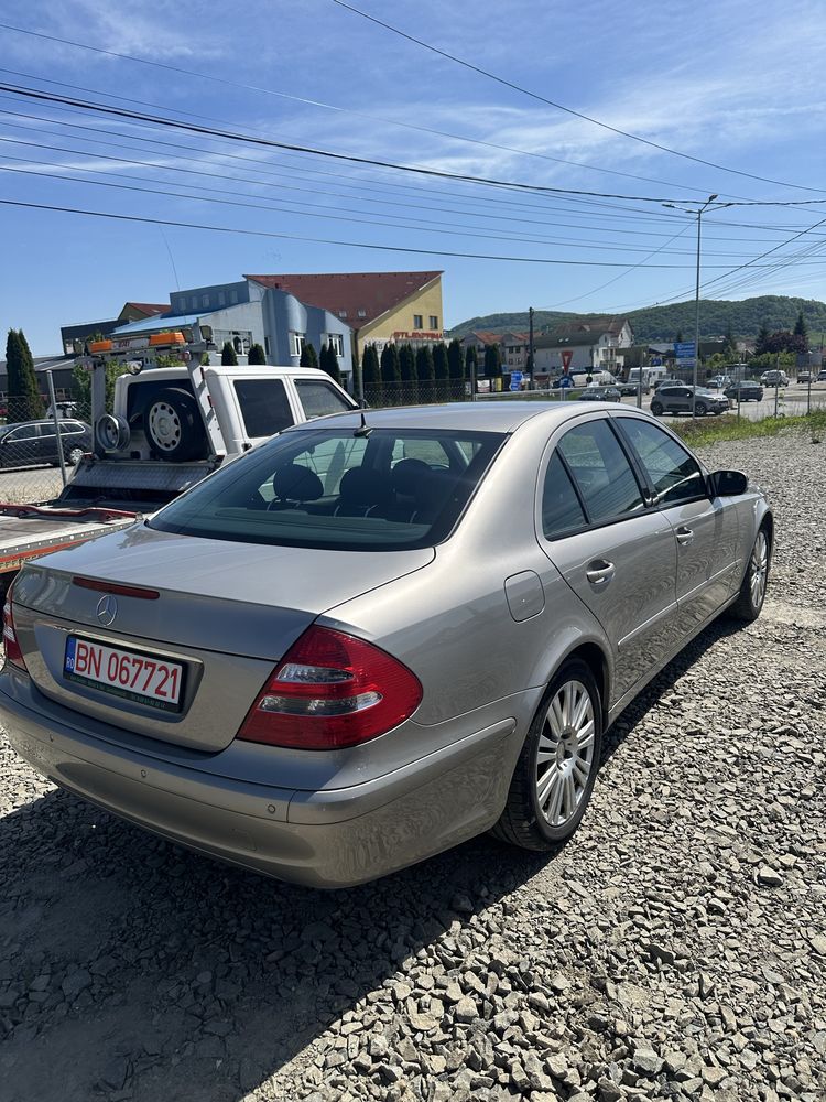 Mercedes e class w211