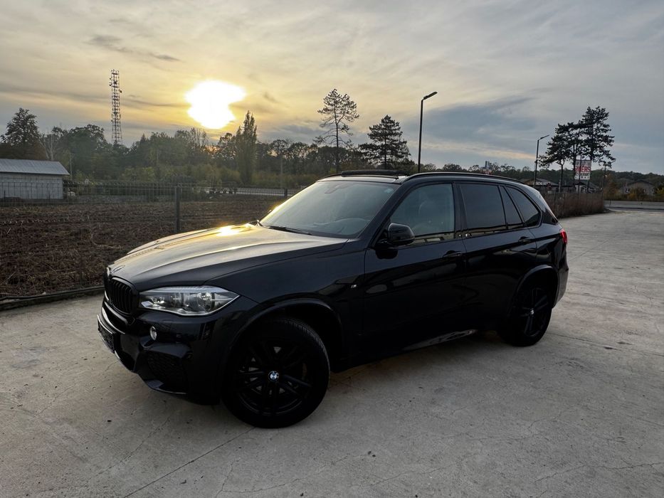 BMW X5 M Paket/X drive/full led/pano/keyless/camere/