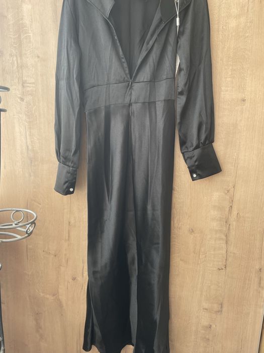 Продам платья новые