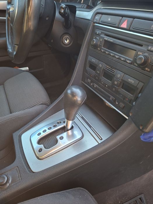 Vând Audi A4 1.9