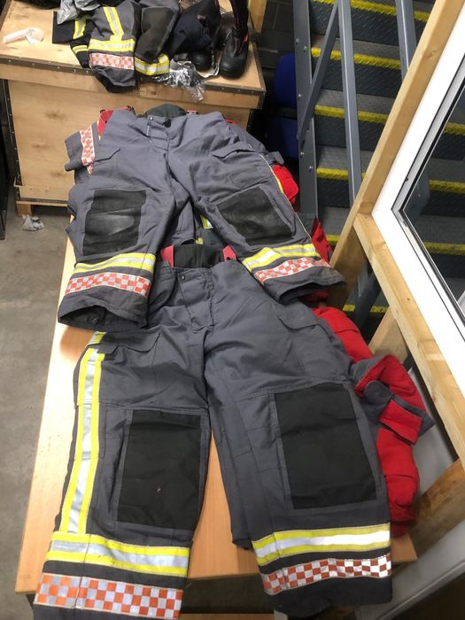 Echipament individual de protecție pompieri nomex goretex psi