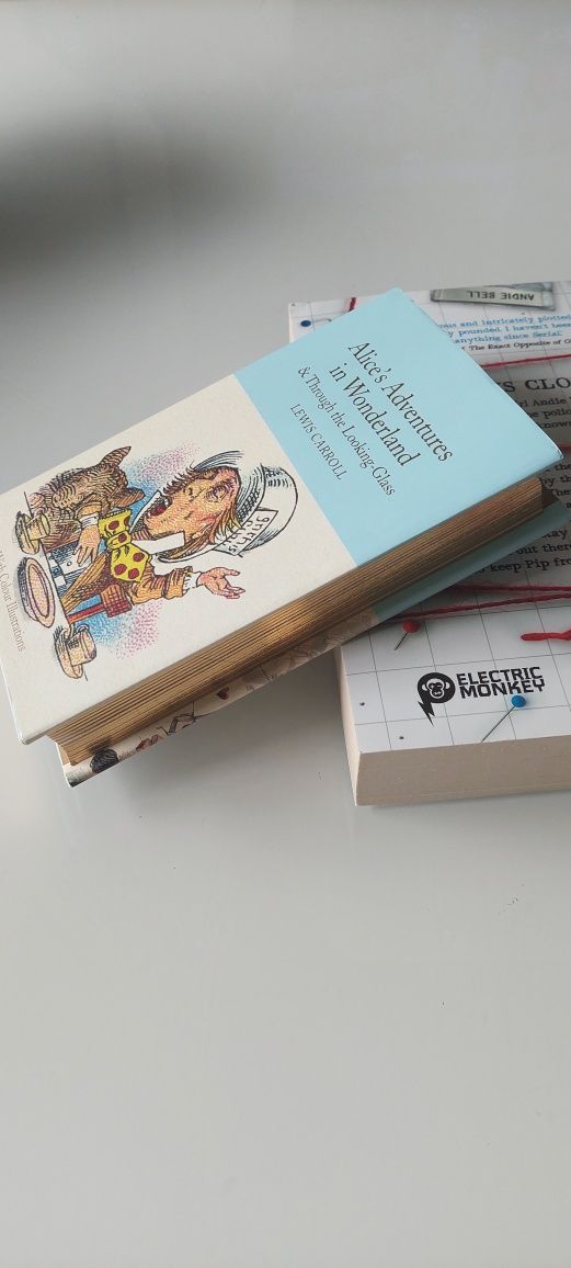 Книги на английски език