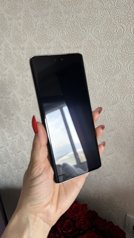 Продается телефон Xiaomi 13 Lite