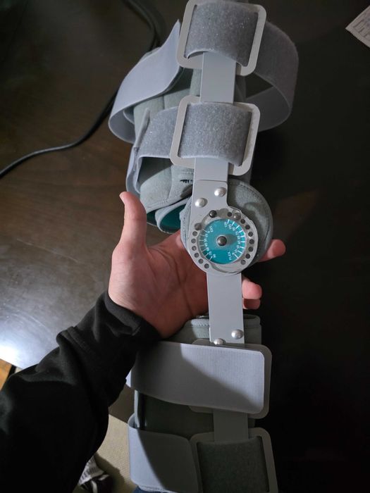 Ортопедична шина за коляно с градуси