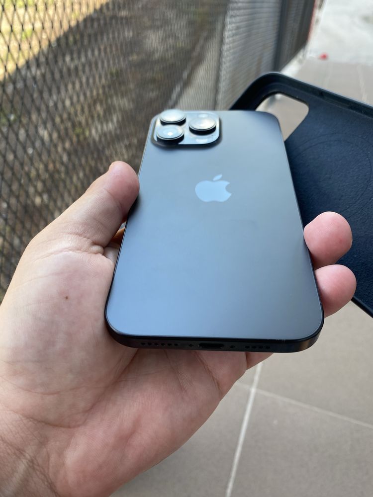 Iphone 16 pro max 18 cicluri ca nou