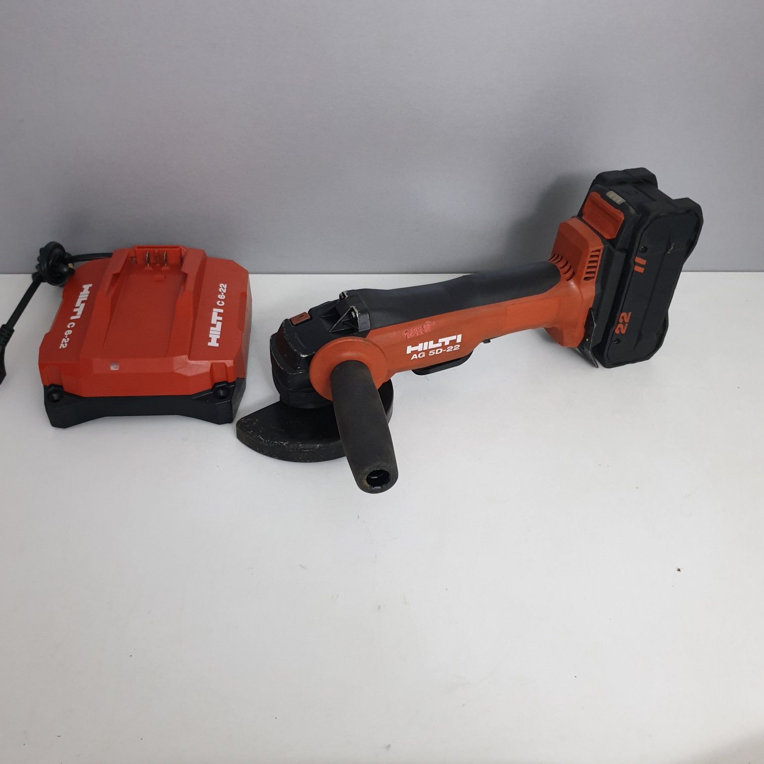 Hilti Nuron AG 5D-22 Polizor unghiular Brushless 8.0A Ultima generație