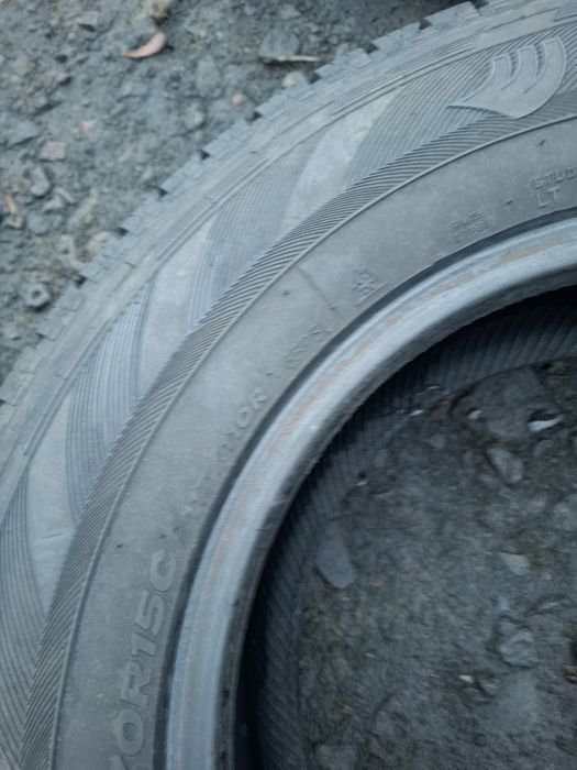 Vand 1 anvelopa 225 70 15 C hankook de iarna