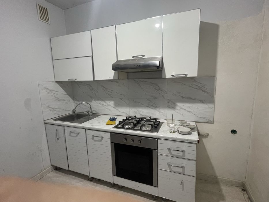 Осы куйинде 100 мынга берип жиберем. Барлык затымен