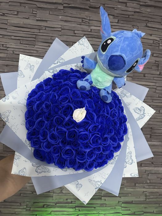 Buchet 101 trandafiri de sapun cu stitch