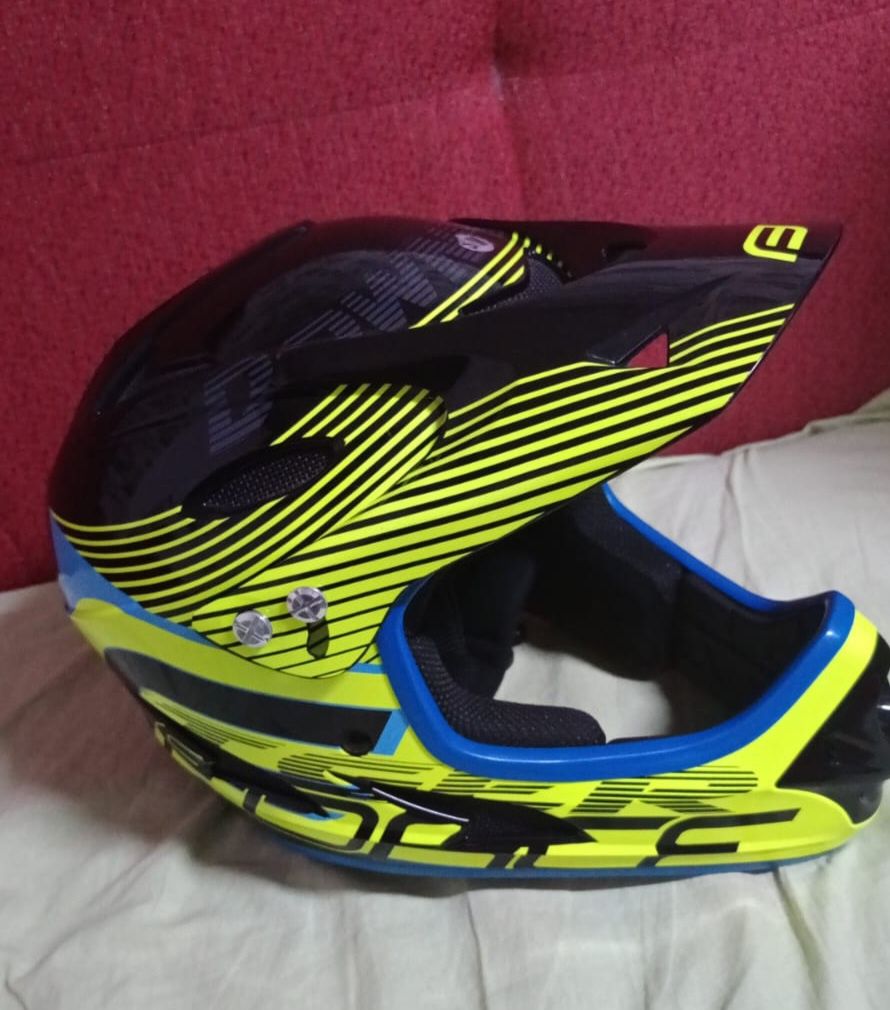 Vând cască Force bicicleta/enduro/mtb