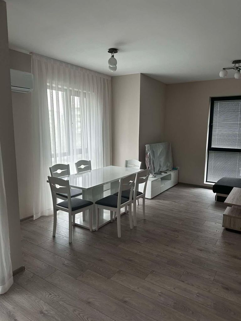 Дава се под наем Тристаен апартамент в Пловдив, Тракия - 85 кв.м за 612 € - Снимка #1