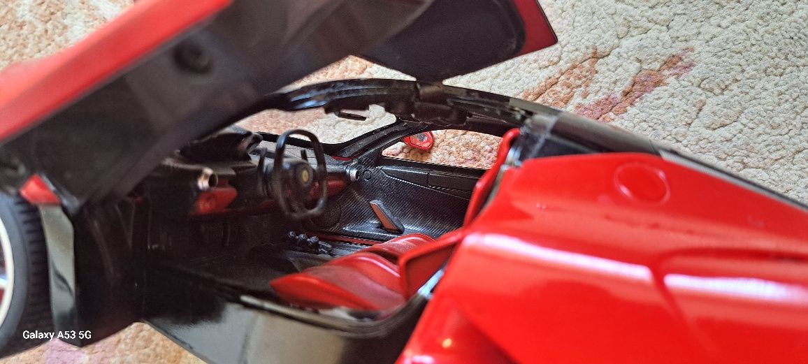 Кола с дистанционно Ферари Ferrari