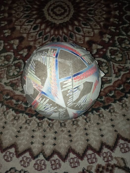 продам мяч оригинал KATAR2022 FIFA WORLD CUP