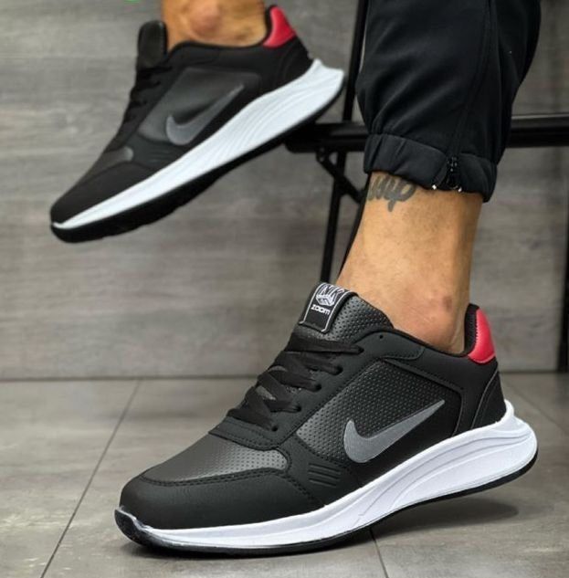 Adidași bărbați Nike