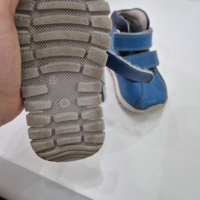 Запазени обувки на добри цени