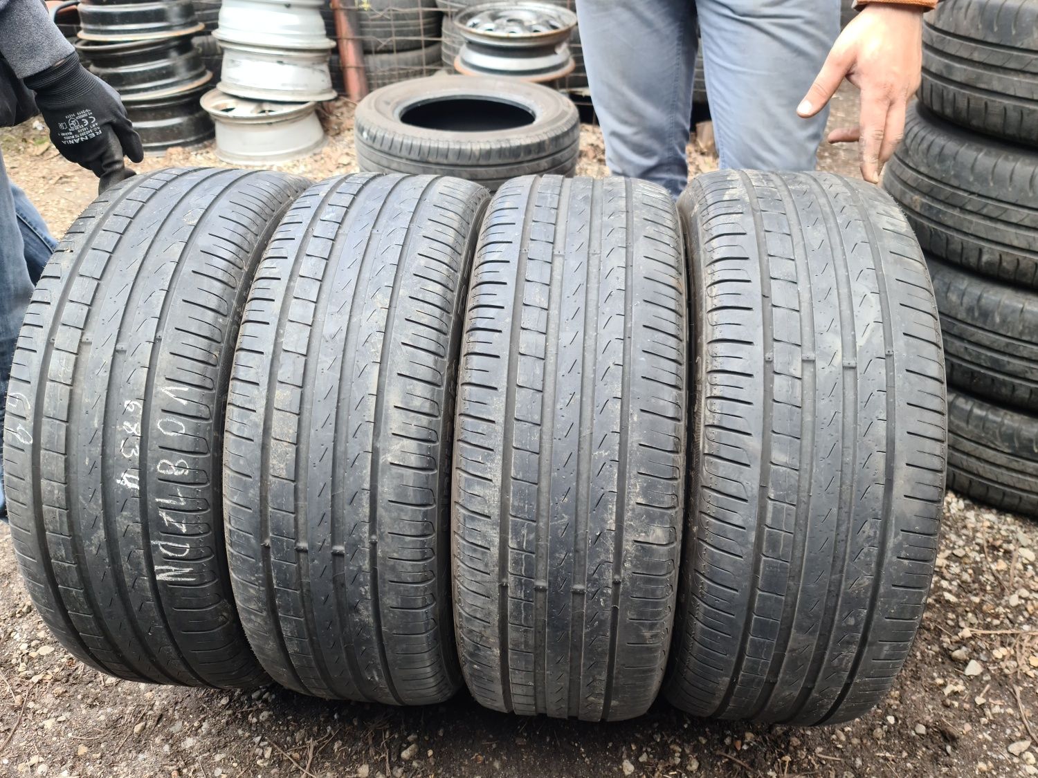 225 45 19 Pirelli 4 anvelope vara