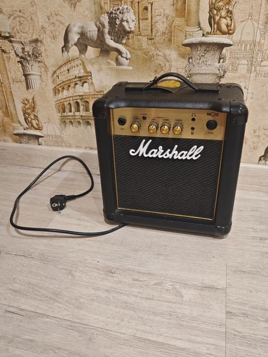 Комбоусилитель + электрогитара в идеальном состоянии