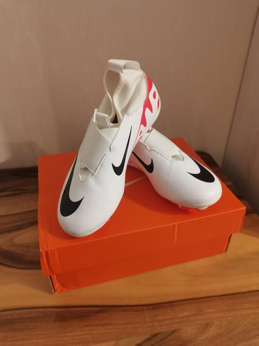 Ghete de fotbal nike