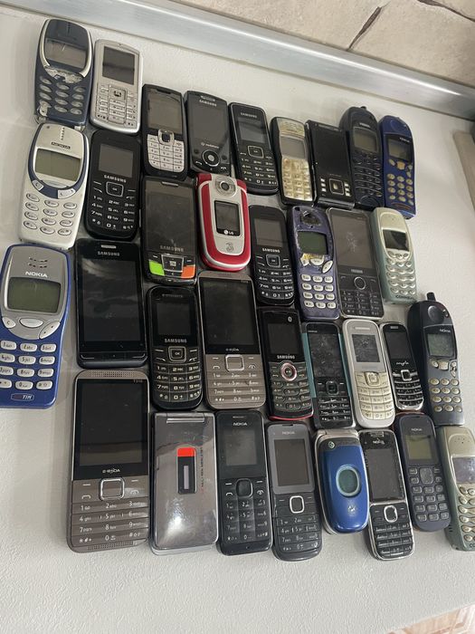 Telefoane cu butoane