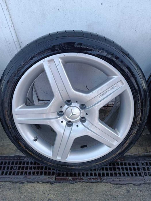 Джанти с гуми за Mercedes C class AMG 19"