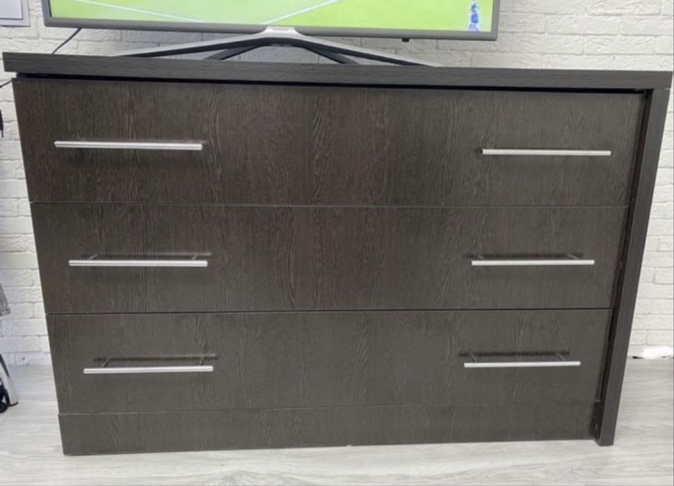 Продаю комод в хорошем состоянии.