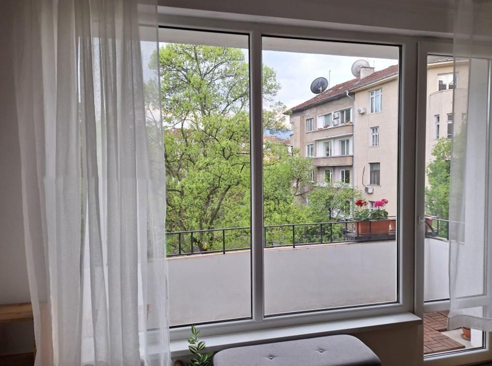Тристаен апартамент под наем в центъра на София, 2184070