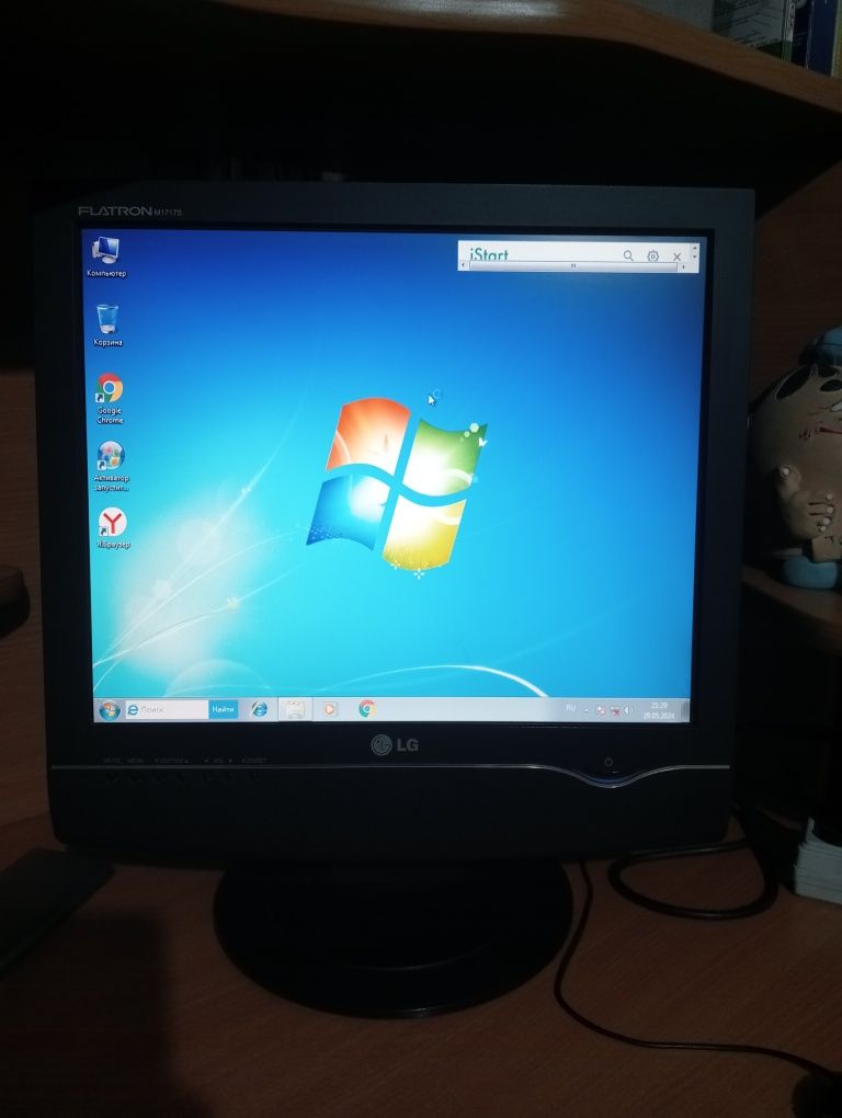 Компьютер+колонки (встроенный саб) Microlab